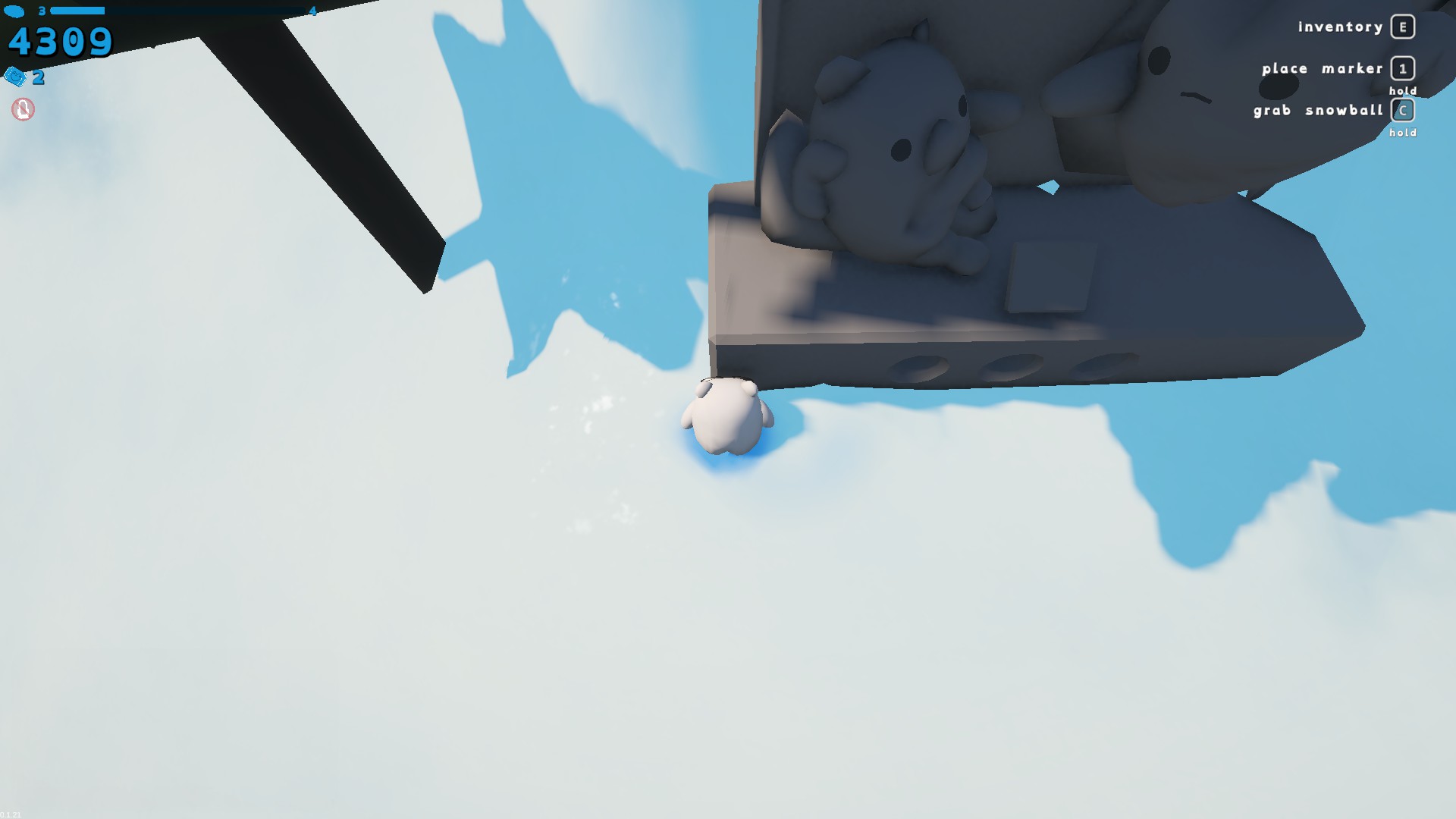 Sledding-Game-石雕底部-角色站在石雕下方確認位置，石雕上可見熊形雕刻