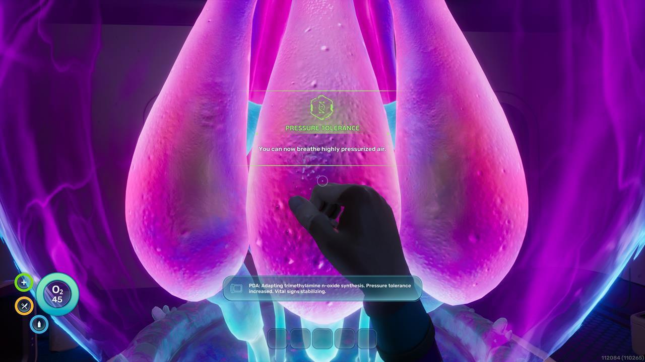 Subnautica 2 解鎖天使櫛耐壓性適應，UI 顯示可以呼吸高壓空氣